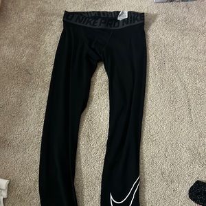 Black Nike pro leggings